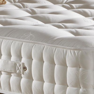 Deluxe Beds Natural Touch 1000 Pocket Spring Mattress