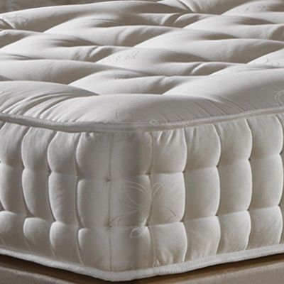 Deluxe Beds Natural Touch 1500 Pocket Spring Mattress